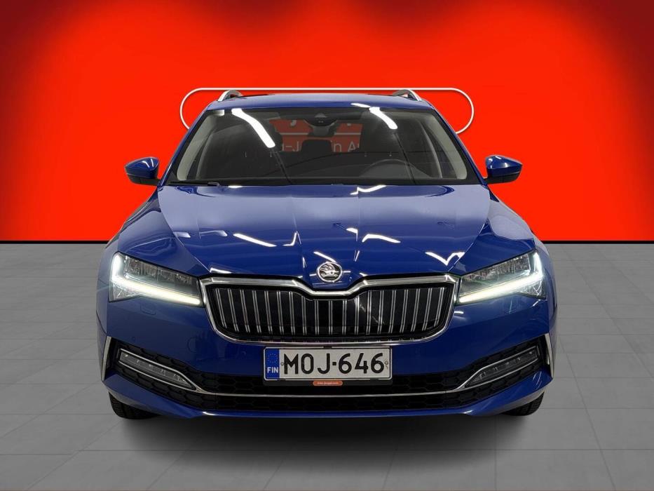 SKODA SUPERB COMBI 2022