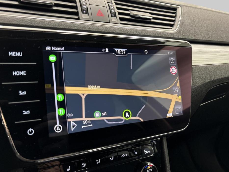 SKODA SUPERB COMBI 2022