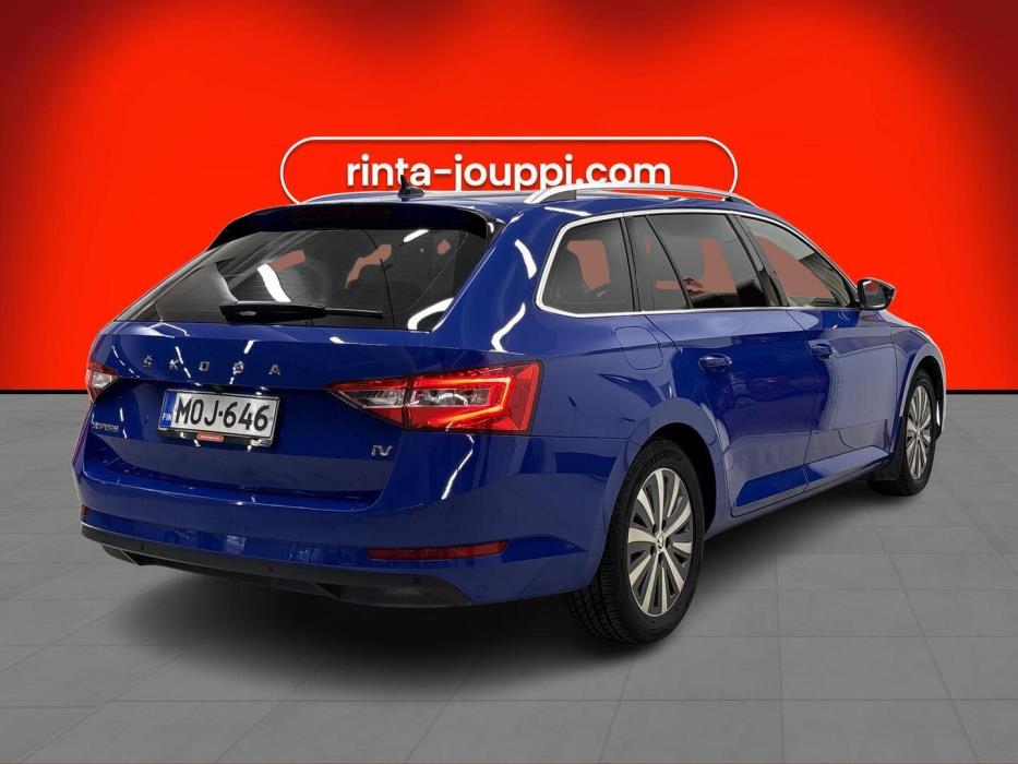 SKODA SUPERB COMBI 2022