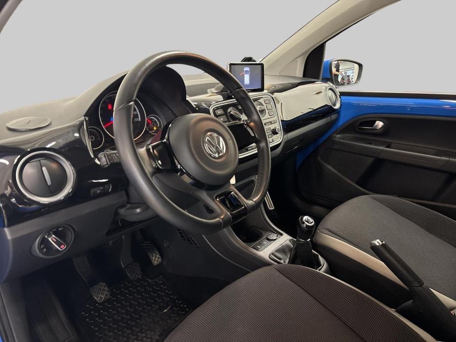 VOLKSWAGEN up! 2014