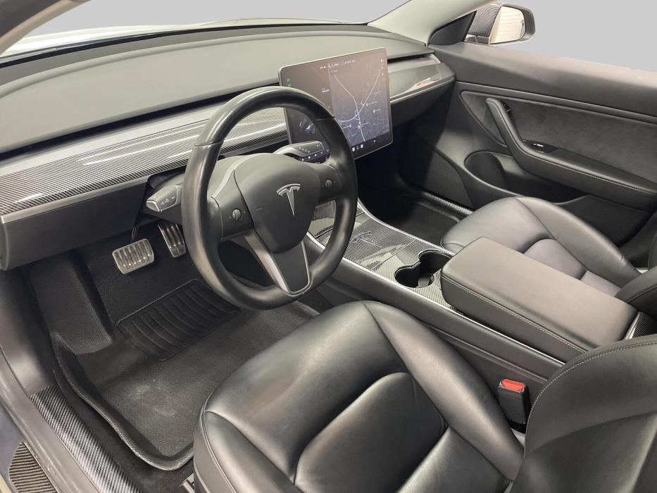 TESLA Model 3 2019