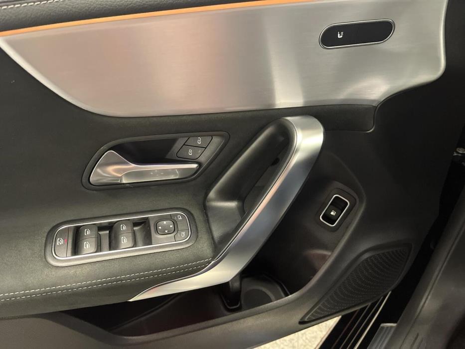 MERCEDES-BENZ CLA 2021