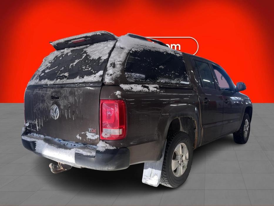 VOLKSWAGEN Amarok 2012