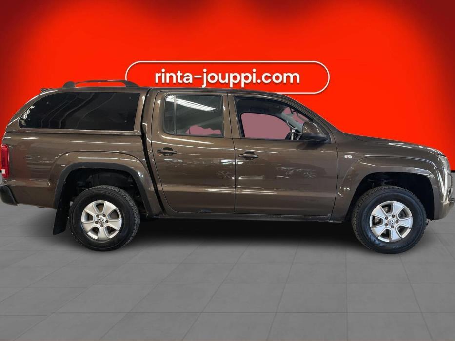 VOLKSWAGEN Amarok 2012