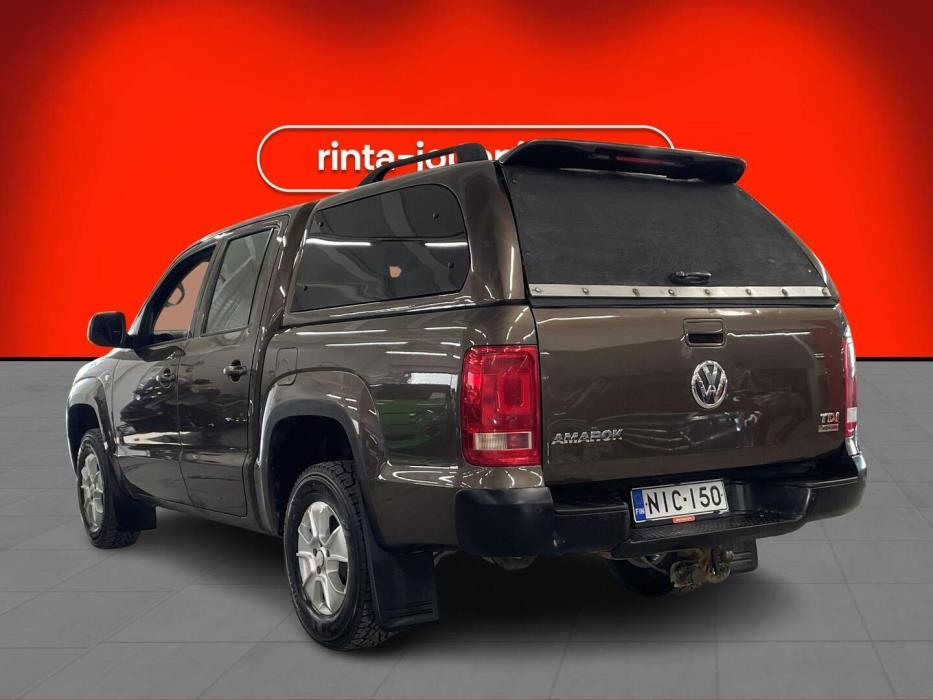 VOLKSWAGEN Amarok 2012
