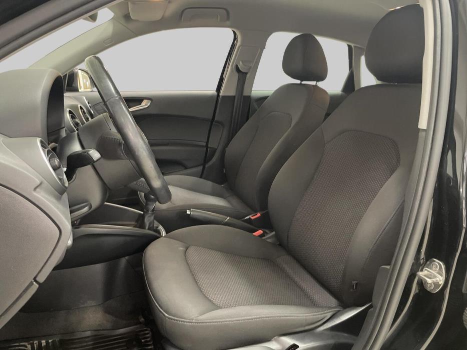 AUDI A1 2012
