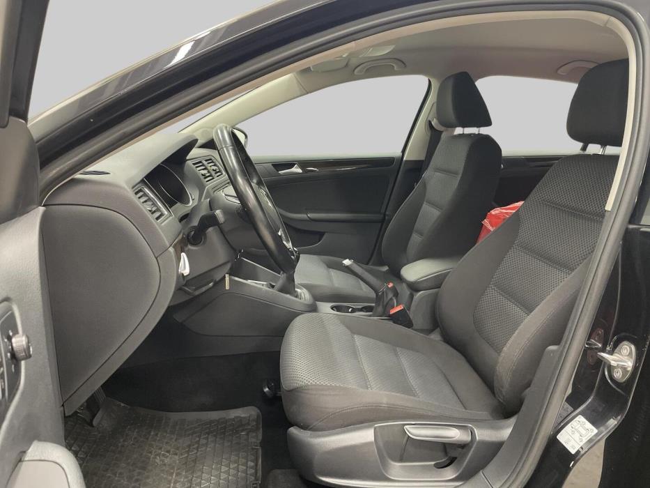 VOLKSWAGEN Jetta 2016