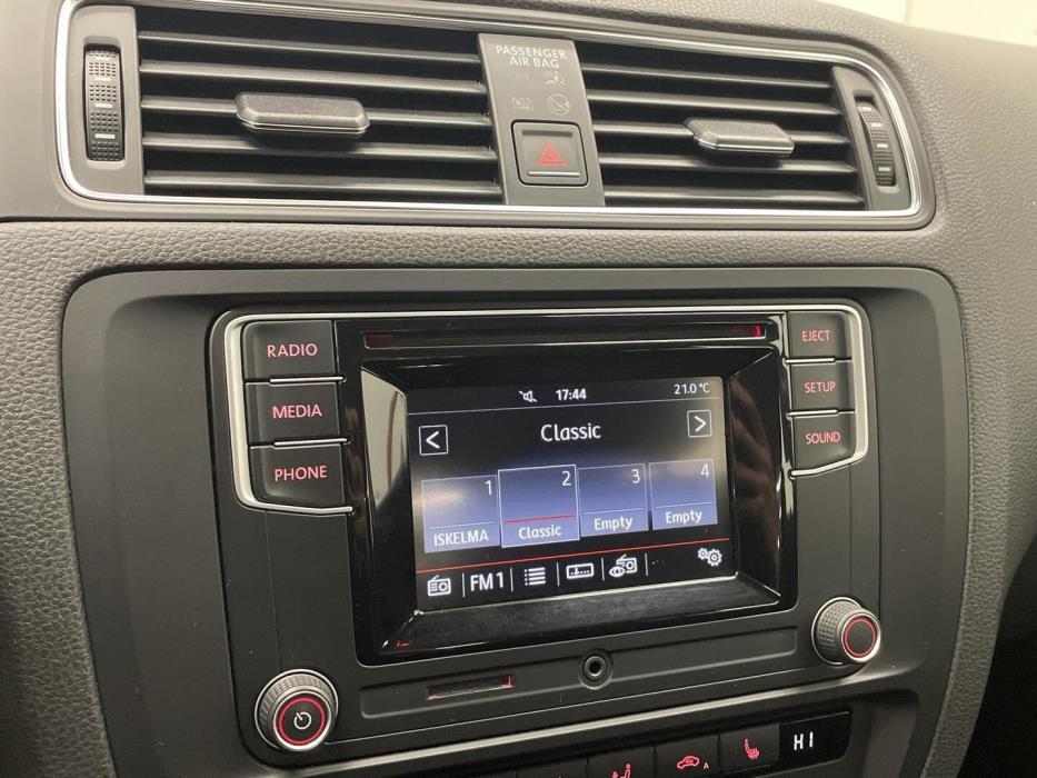 VOLKSWAGEN Jetta 2016
