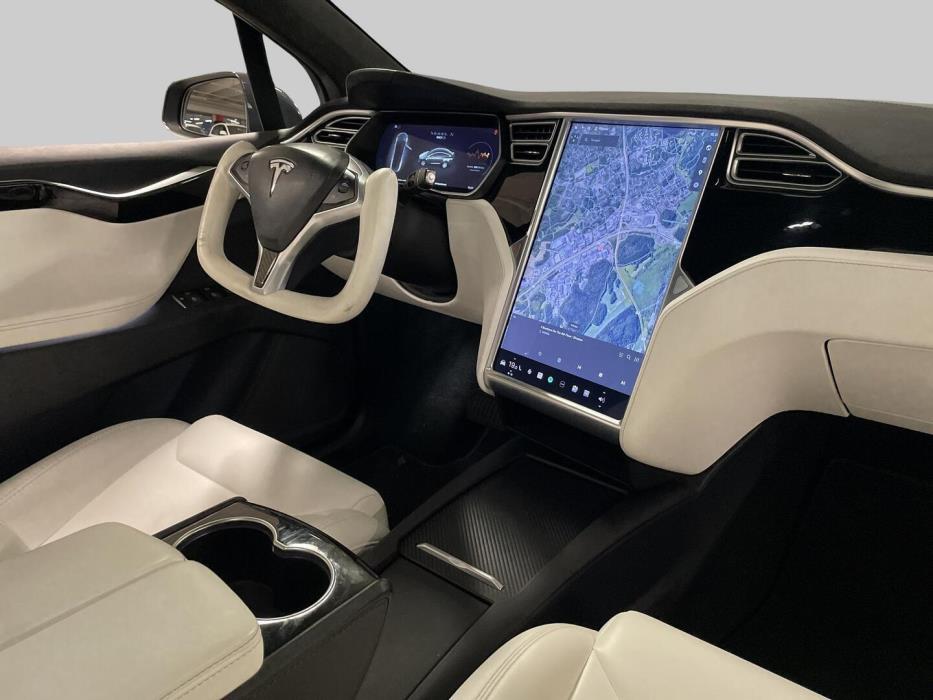 TESLA Model X 2017