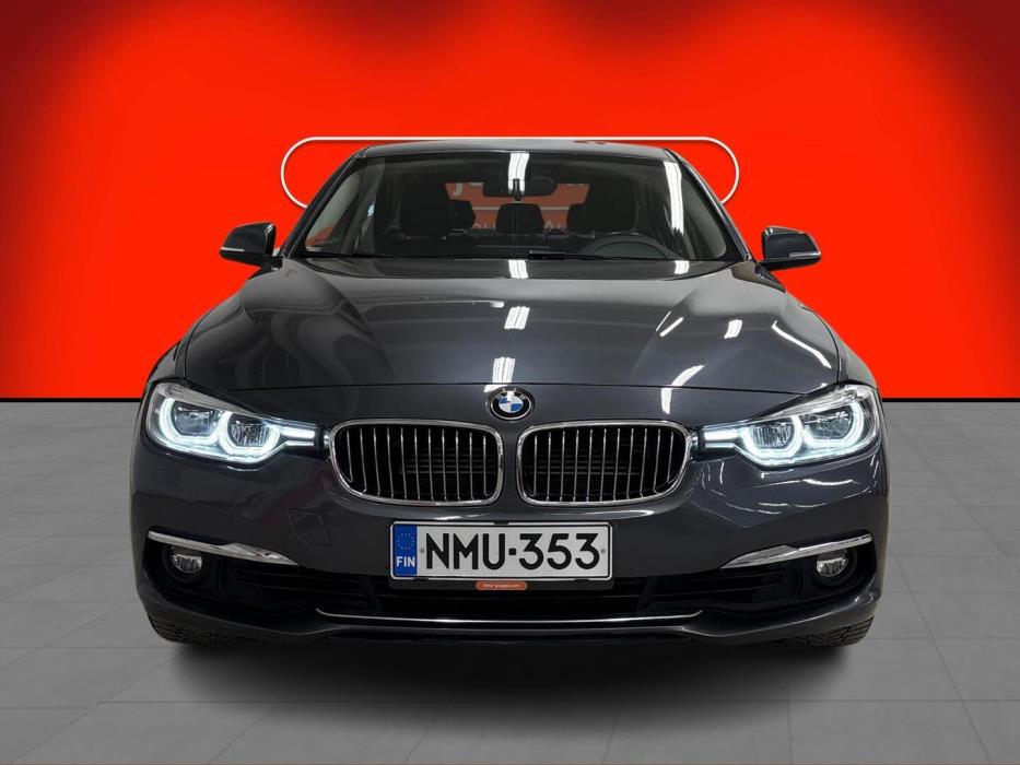 BMW 330 2016