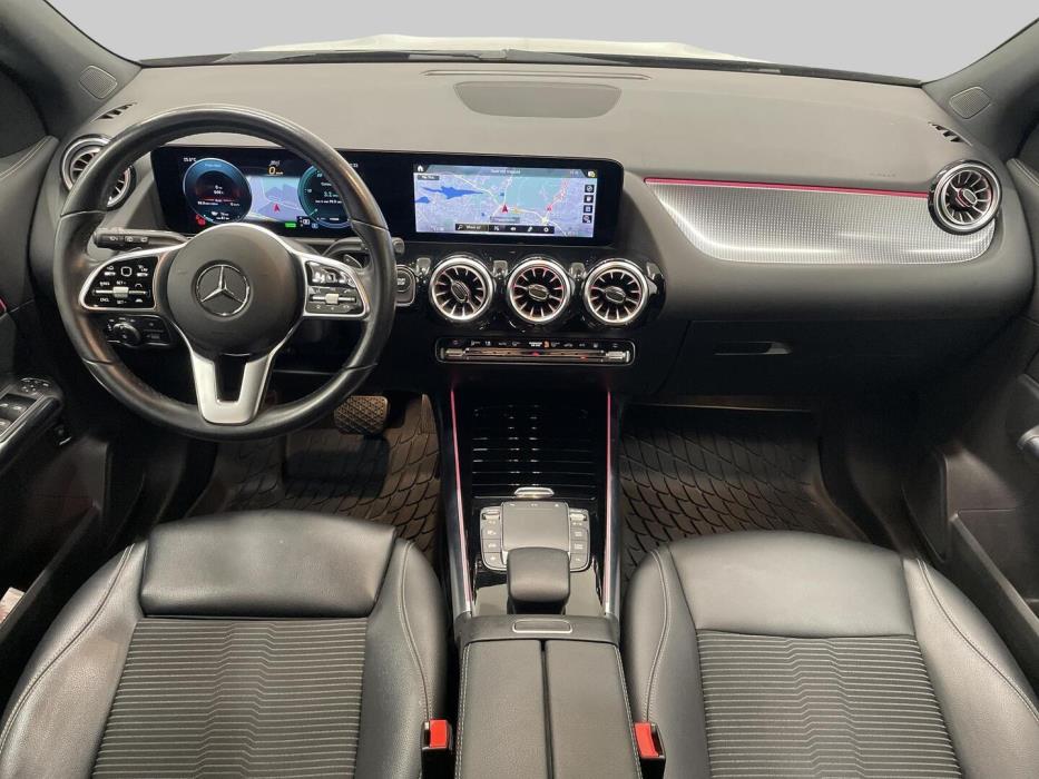MERCEDES-BENZ EQA 2021