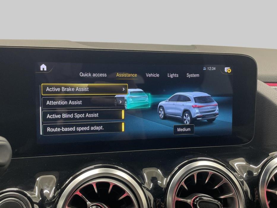 MERCEDES-BENZ EQA 2021