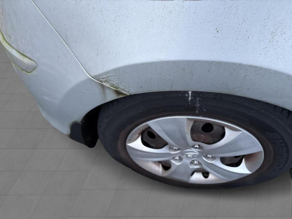 HYUNDAI i30 2010