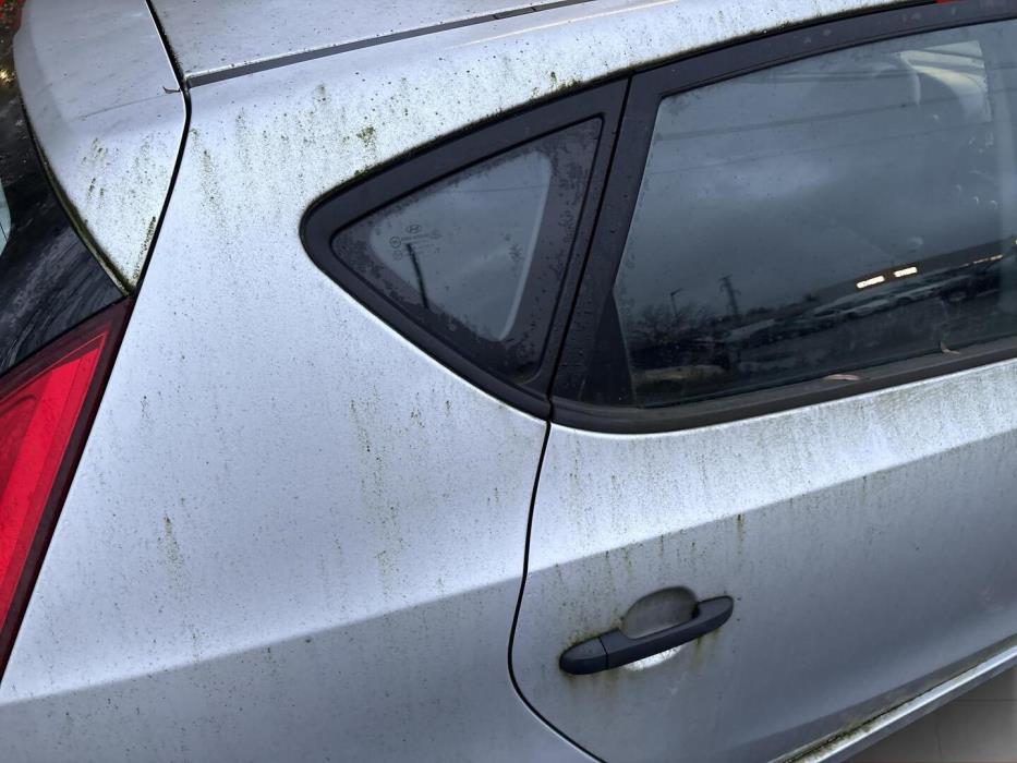 HYUNDAI i30 2010