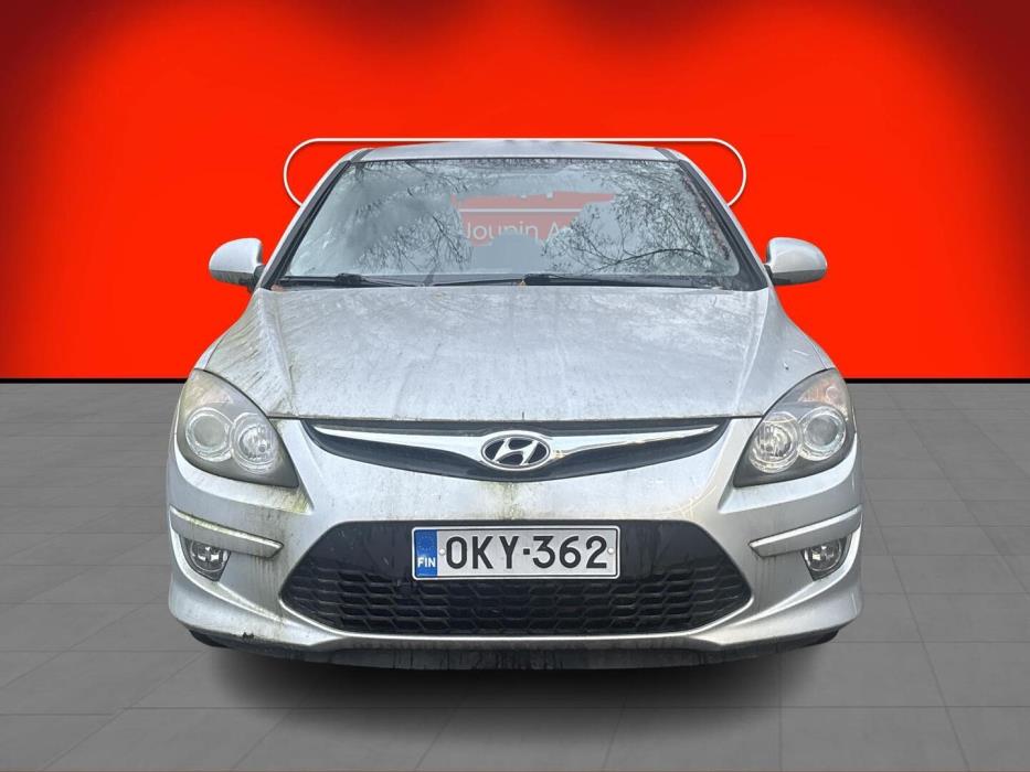 HYUNDAI i30 2010