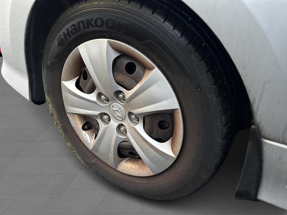 HYUNDAI i30 2010