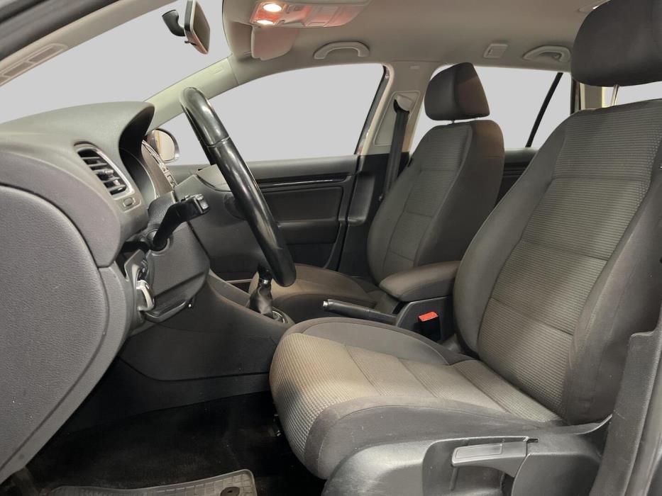 VOLKSWAGEN Golf 2010