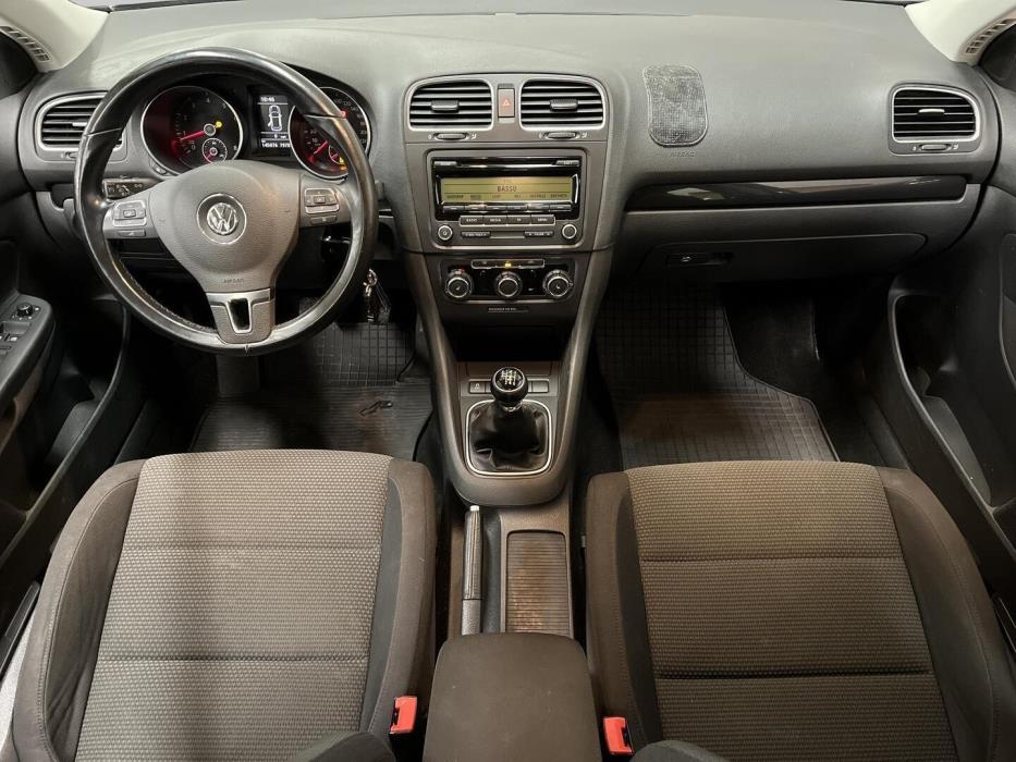 VOLKSWAGEN Golf 2010