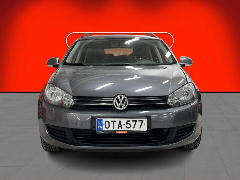 VOLKSWAGEN Golf 2010