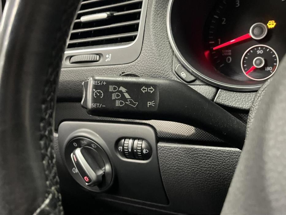 VOLKSWAGEN Golf 2010