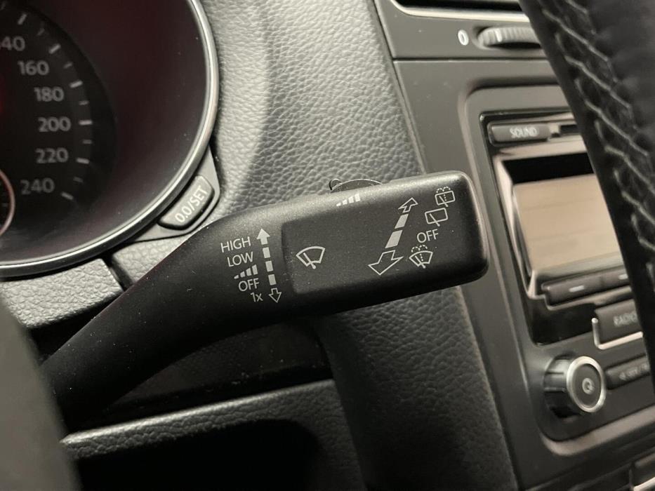 VOLKSWAGEN Golf 2010