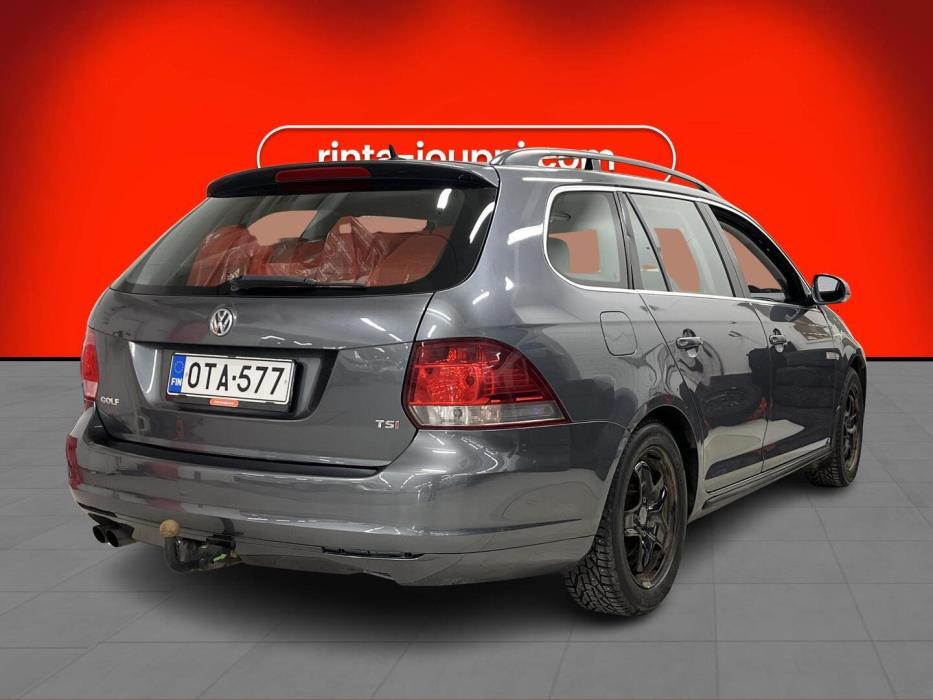 VOLKSWAGEN Golf 2010