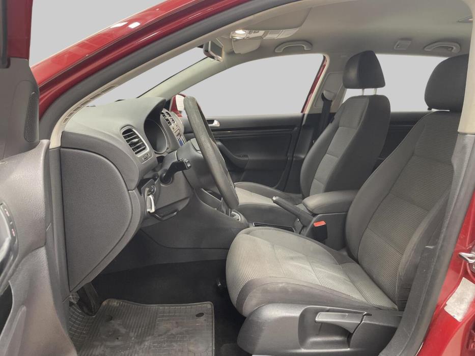 VOLKSWAGEN Golf 2010