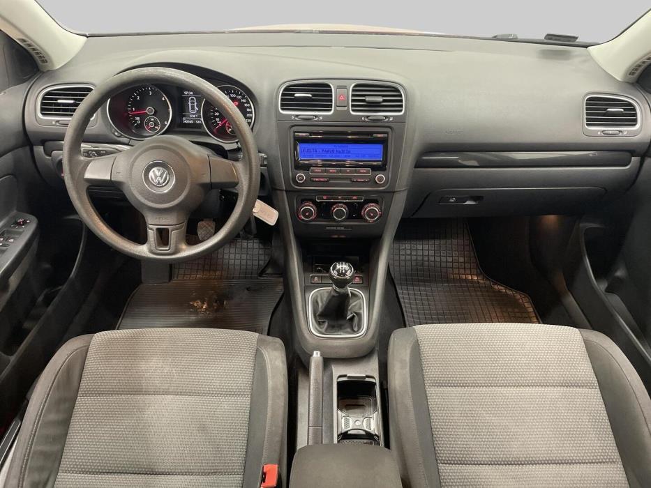 VOLKSWAGEN Golf 2010