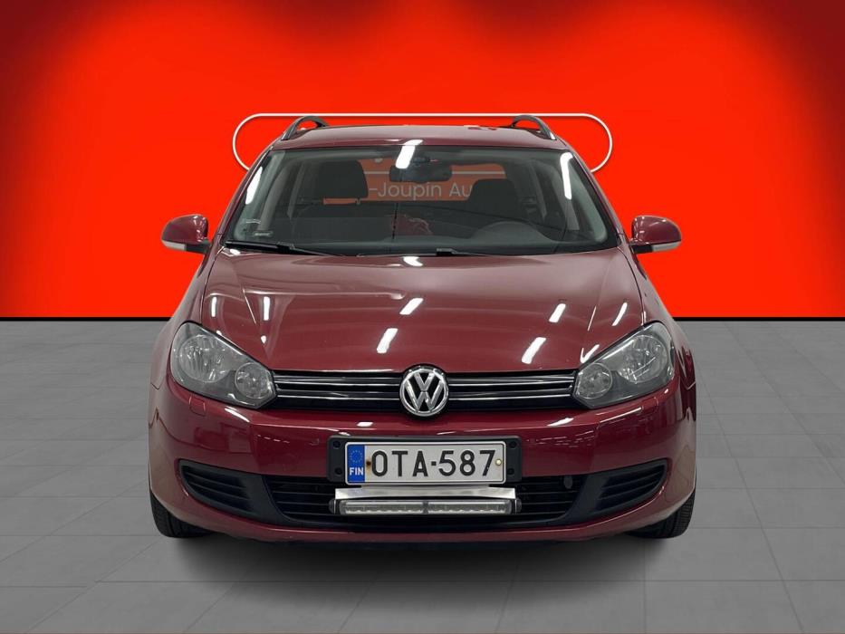 VOLKSWAGEN Golf 2010