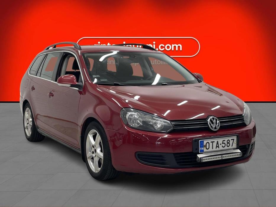 VOLKSWAGEN Golf 2010