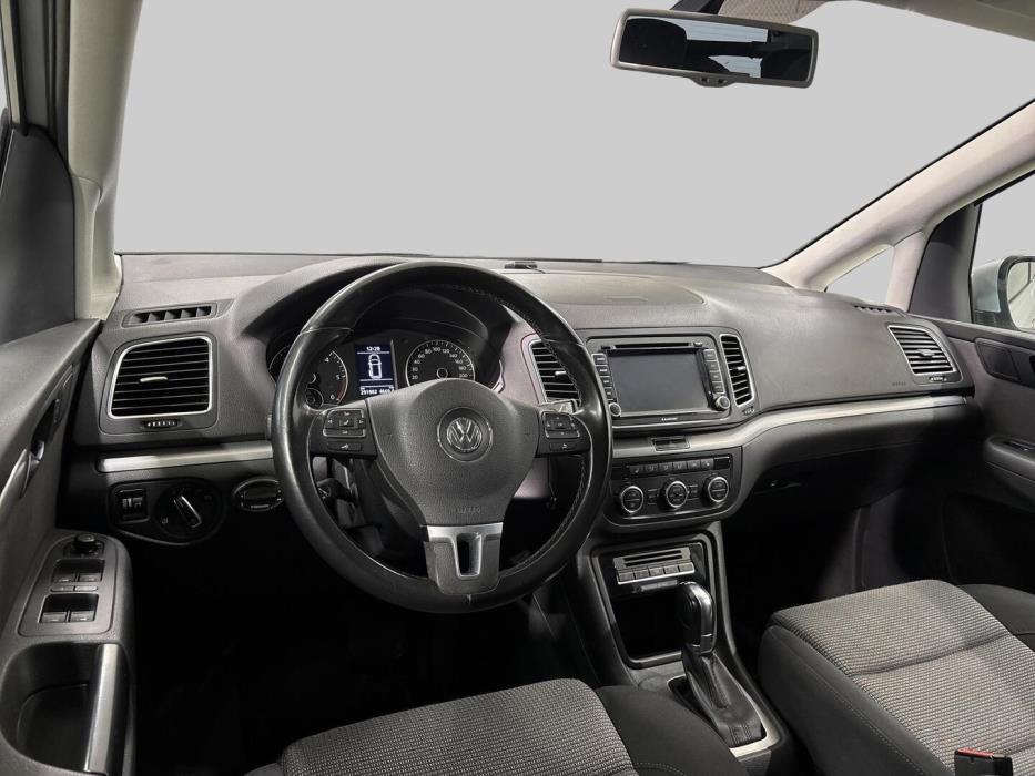 VOLKSWAGEN Sharan 2013