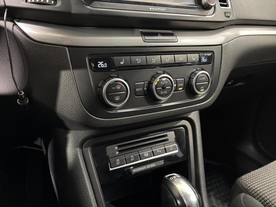 VOLKSWAGEN Sharan 2013