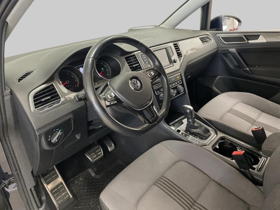 VOLKSWAGEN Golf Sportsvan 2016