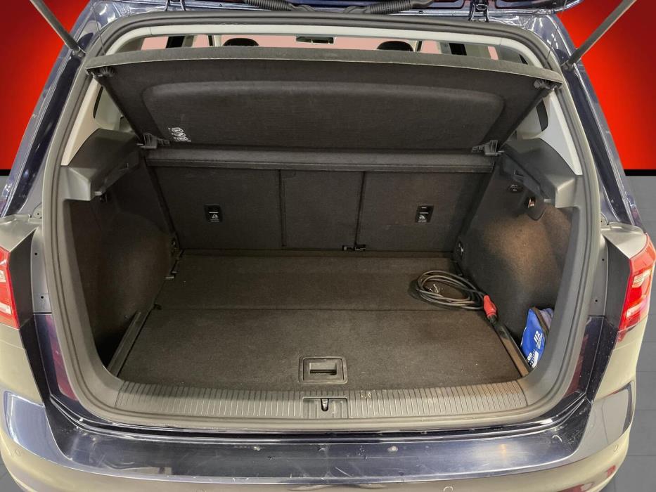 VOLKSWAGEN Golf Sportsvan 2016