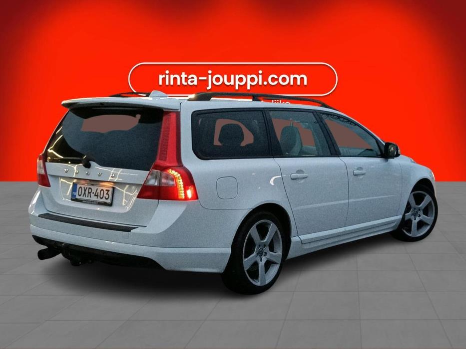 VOLVO V70 2011