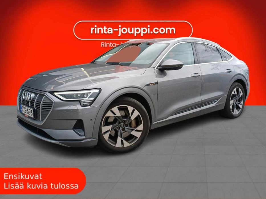 AUDI e-tron 2022