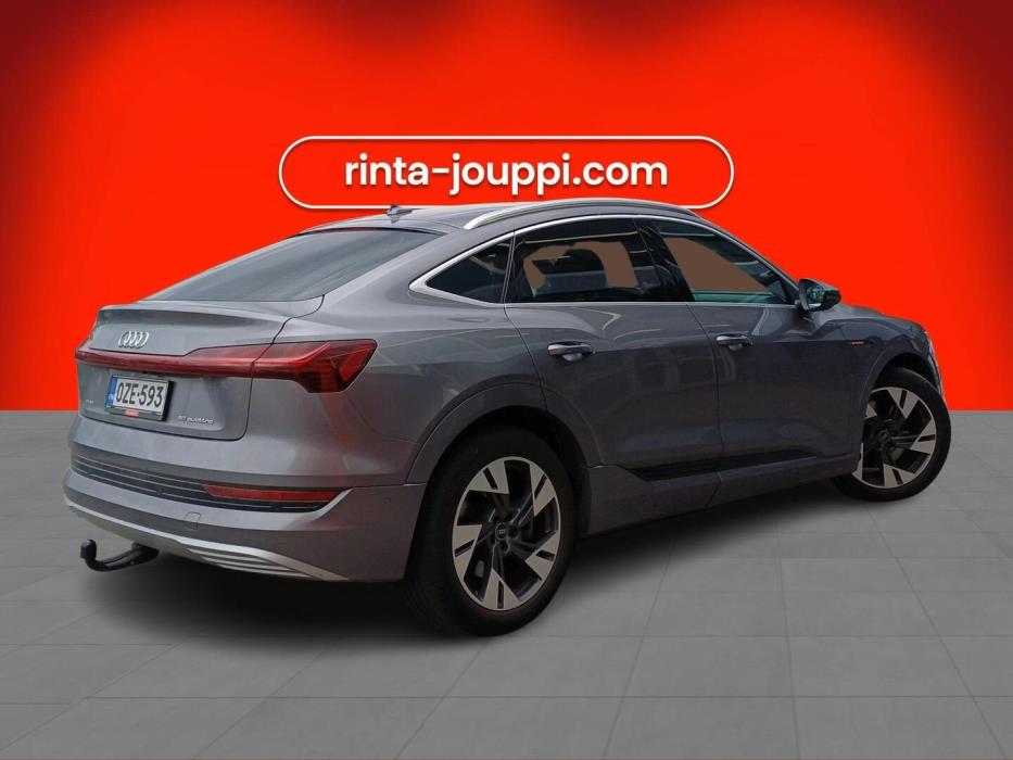 AUDI e-tron 2022