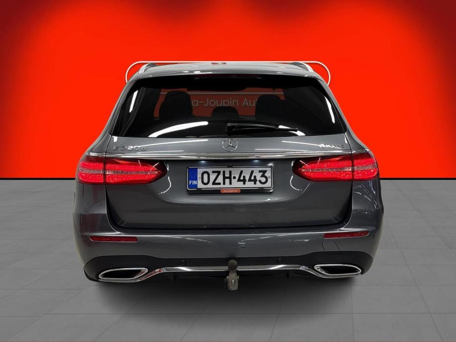 MERCEDES-BENZ E 2018