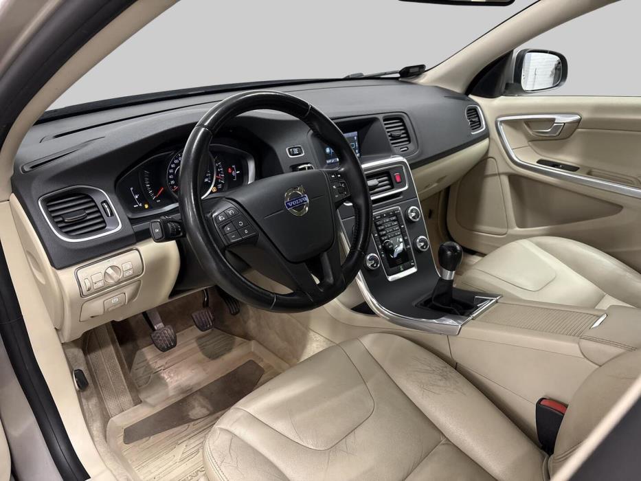 VOLVO S60 2015