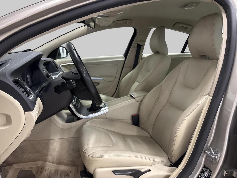 VOLVO S60 2015