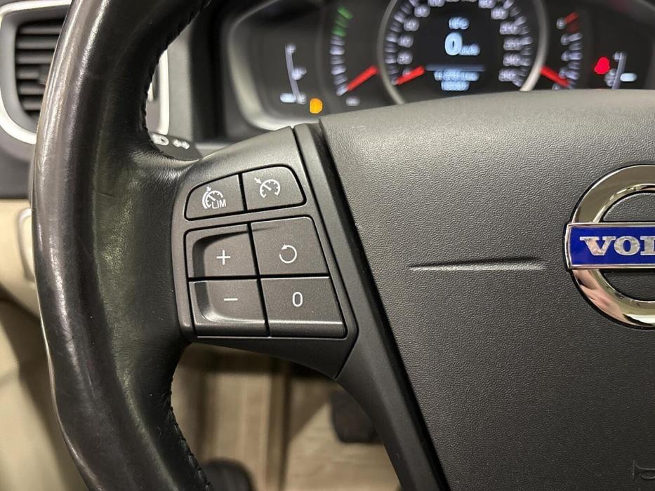 VOLVO S60 2015