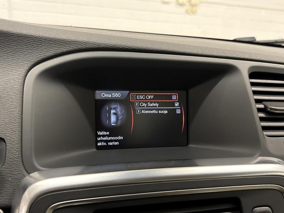 VOLVO S60 2015