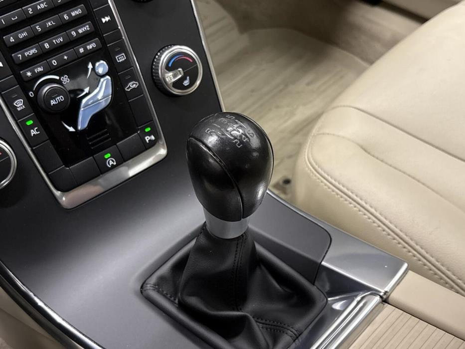 VOLVO S60 2015