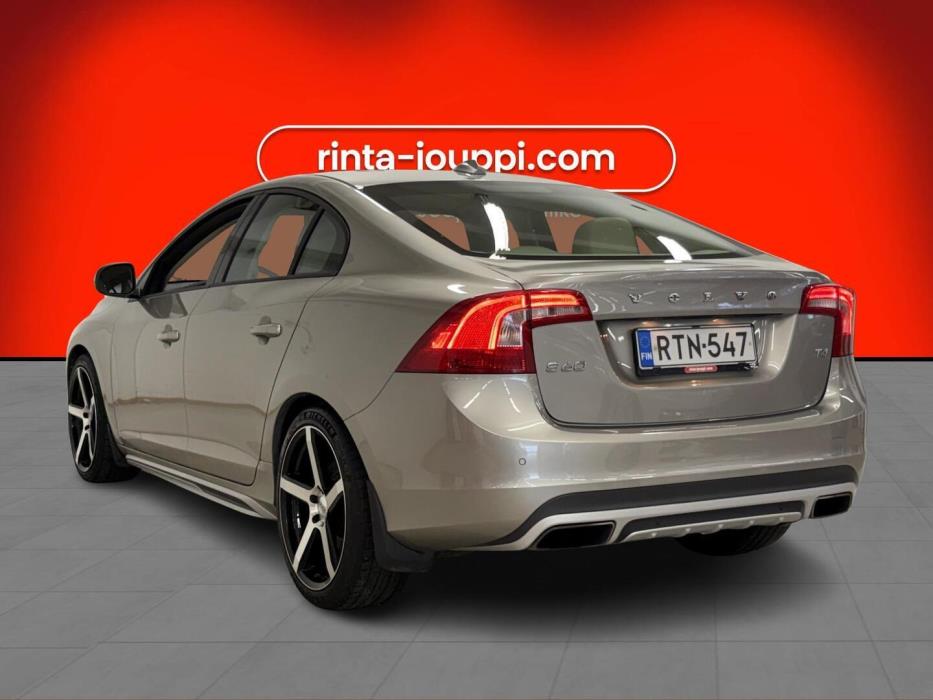 VOLVO S60 2015