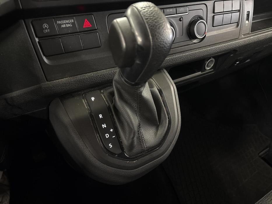 VOLKSWAGEN Caravelle 2017