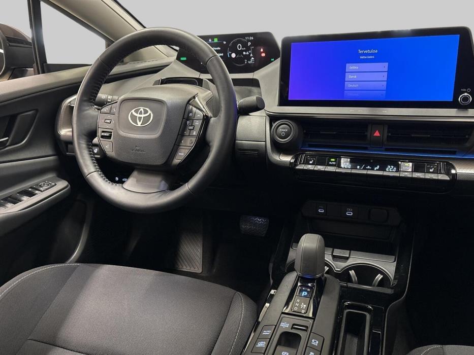 TOYOTA Prius Plug-in 2025