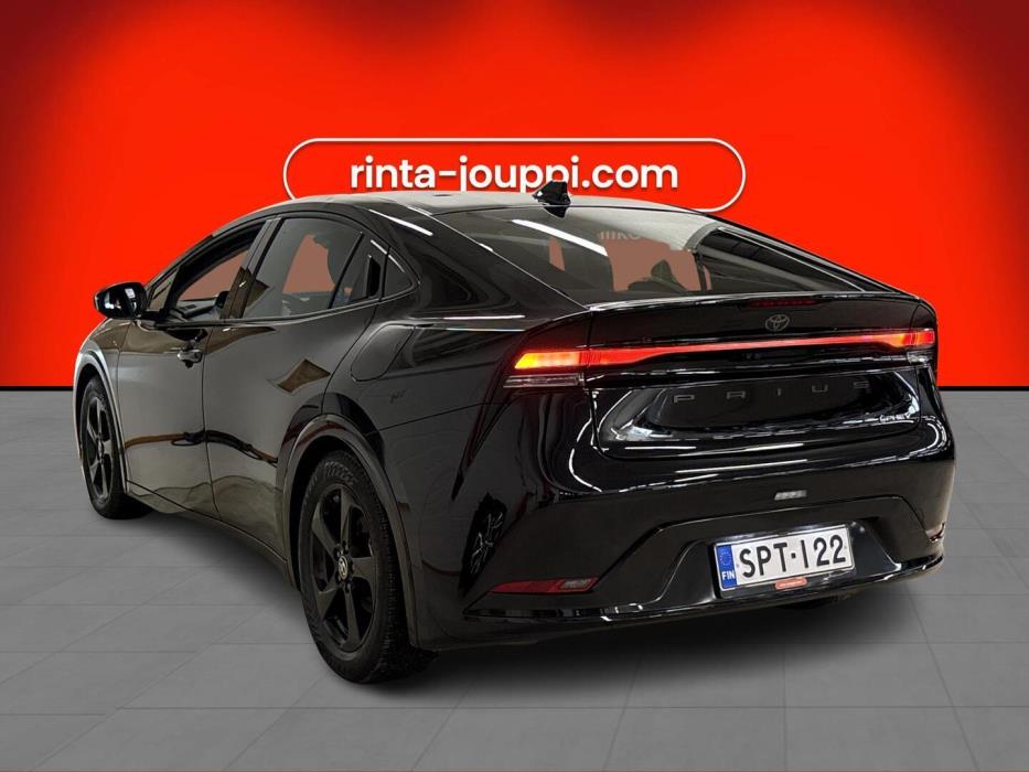 TOYOTA Prius Plug-in 2025