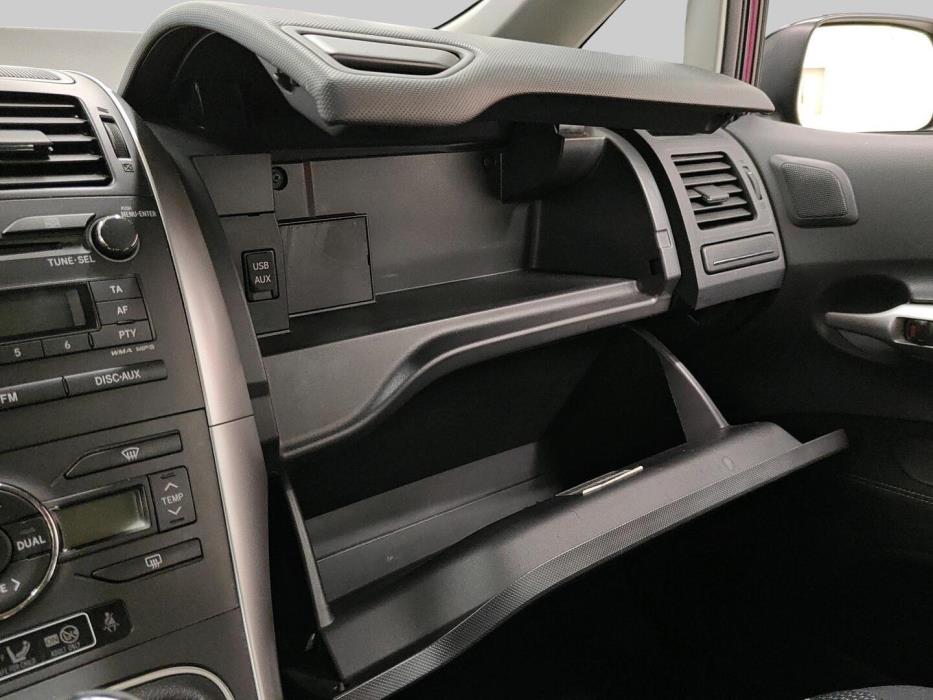 TOYOTA Auris 2010