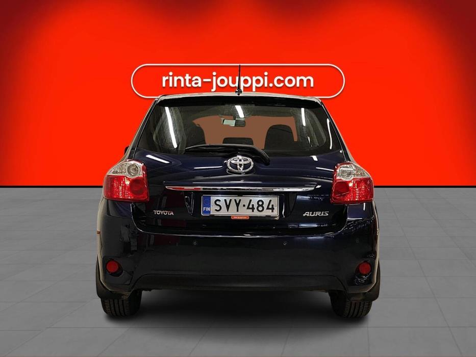 TOYOTA Auris 2010