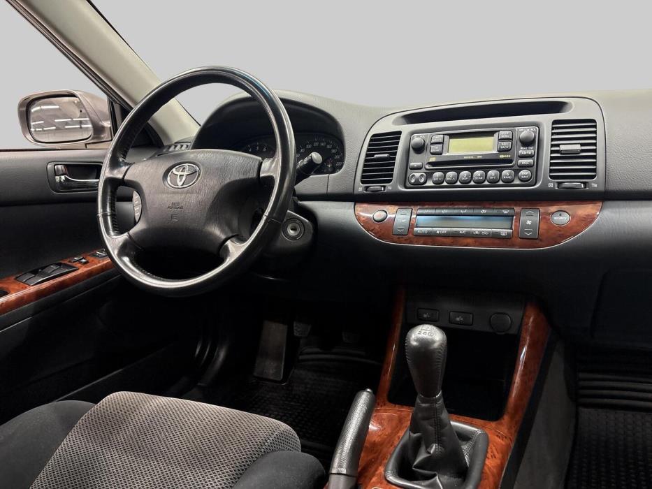 TOYOTA Camry 2004
